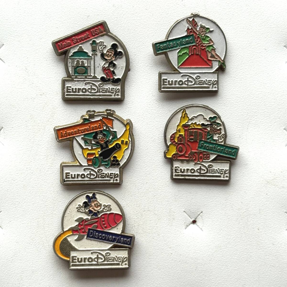 フランス雑貨★ピンバッジ大量250個セット★WJC01 Amazon | 34703 フランス雑貨 フレンチ ピンバッジ200個セット