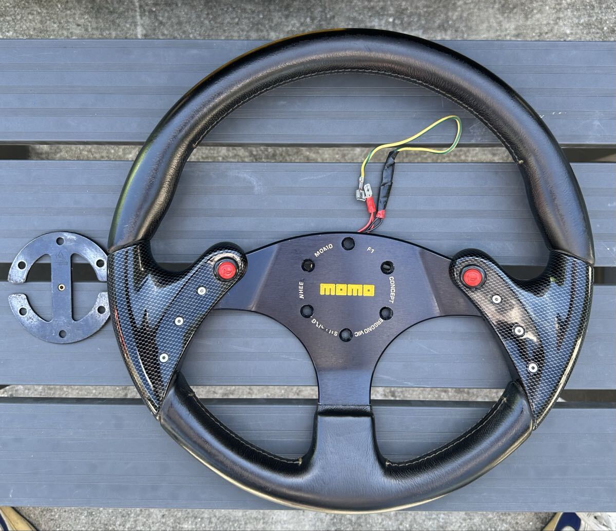 Yahoo!オークション -「momoステアリング スパイダー」の落札