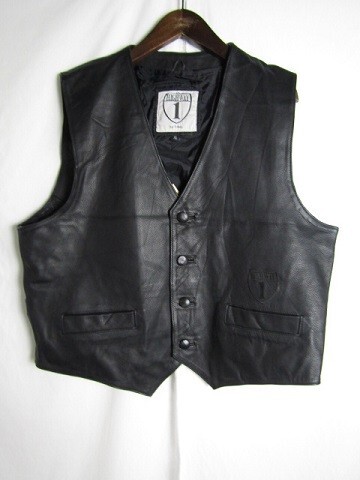 2025年最新】多彩なデザインのレザーベストを探すならこちら