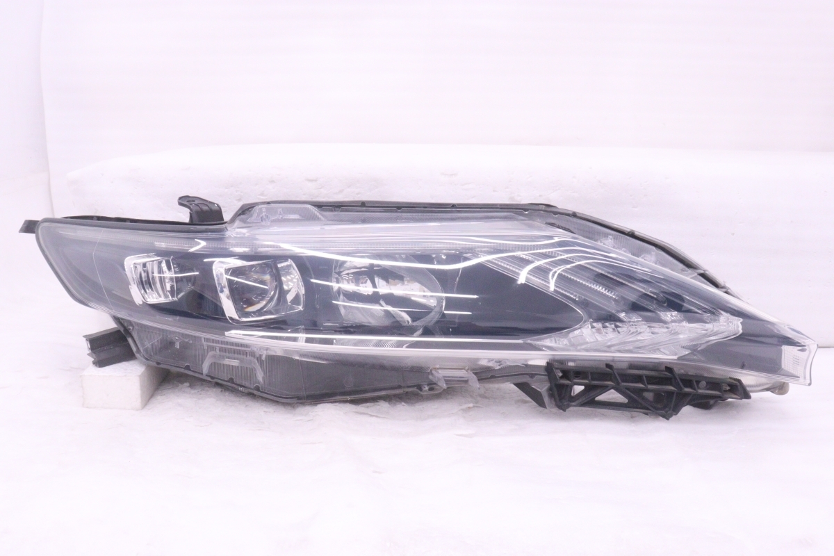 ZSU60W　トヨタ　ハリアー　ヘッドライト ハリアー 15-466☆後期 LED ZSU60W ハリアー☆左ヘッドライト