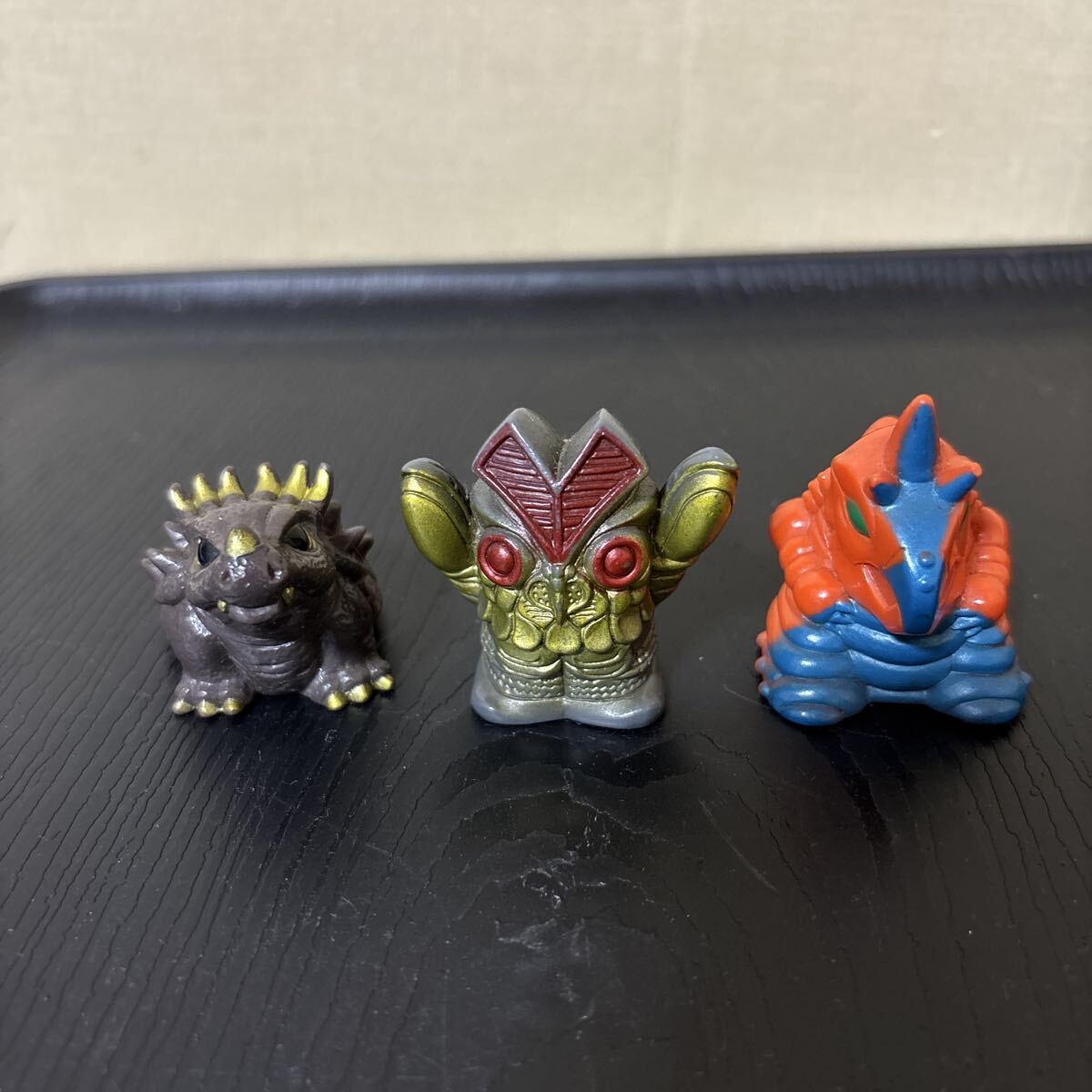 (573)当時物 ウルトラマン 怪獣 指人形 ソフビ 約120個 まとめ売り 573)当時物 ウルトラマン 怪獣 指人形 ソフビ 約120個 まとめ