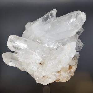 ☆水晶 原石 クリアクォーツ クラスター クリスタル 鑑賞石 天然石パワーストーン 重さ約2kg 約14cm×14cm×9.5㎝ ☆