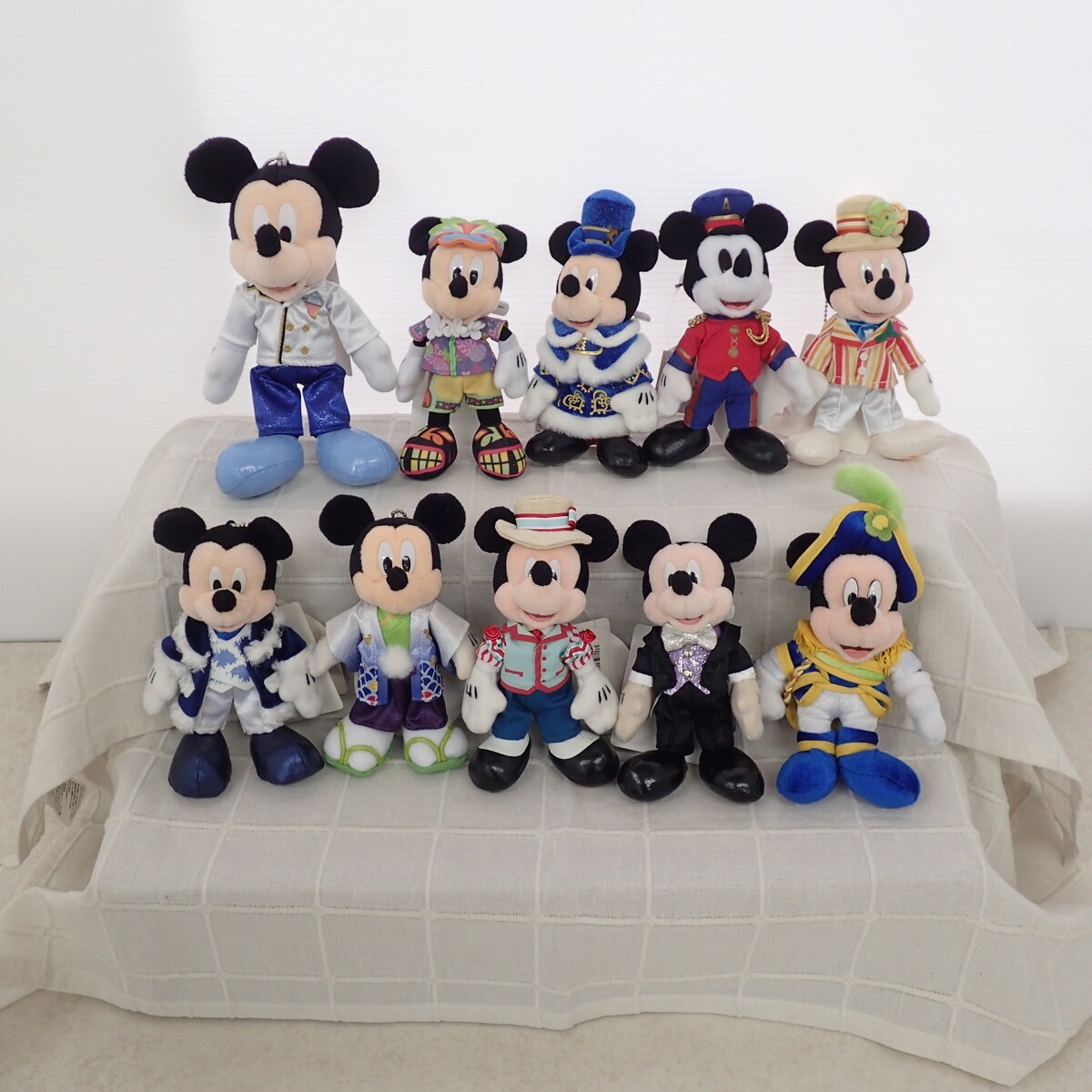 【新品＆中古】ディズニー ぬいぐるみバッジ ぬいぐるみストラップ まとめ売り ② ディズニー ミッキー ぬいぐるみバッジ ストラップ｜Yahoo