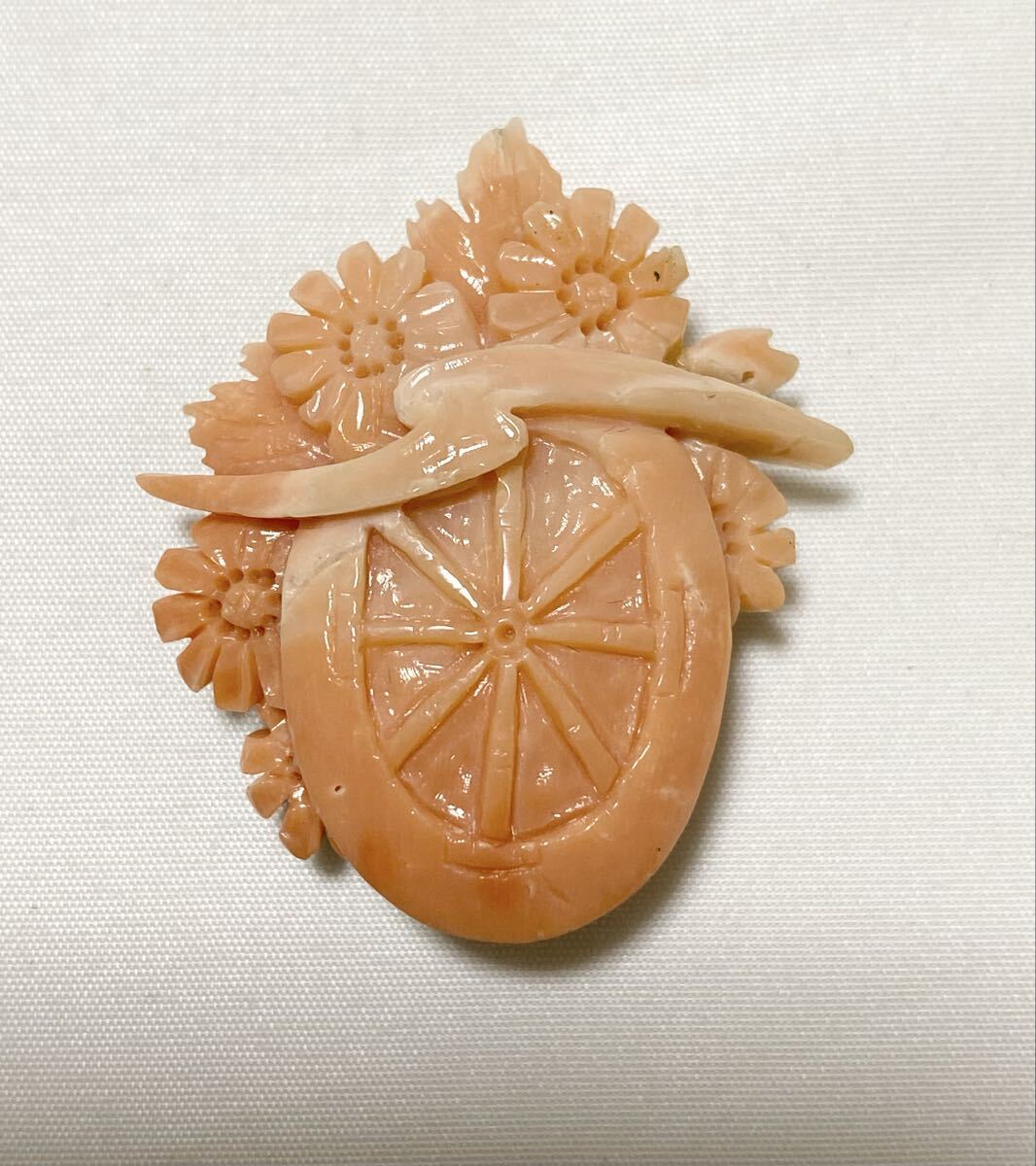 Yahoo!オークション -「珊瑚 ブローチ」の落札相場・落札価格