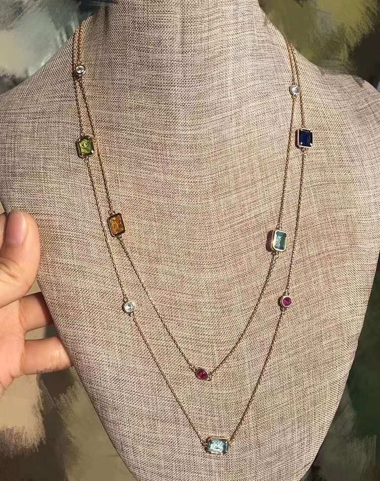 マルチカラークリスタル ステーションネックレス スクエアミックス ロングネックレ