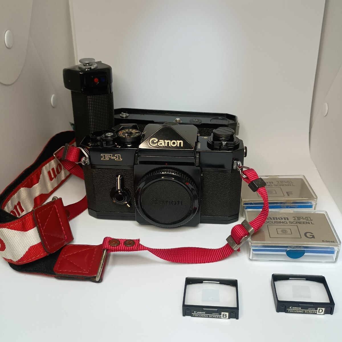 2025年最新】キャノンF-1のマニュアルフォーカス一眼レフカメラ
