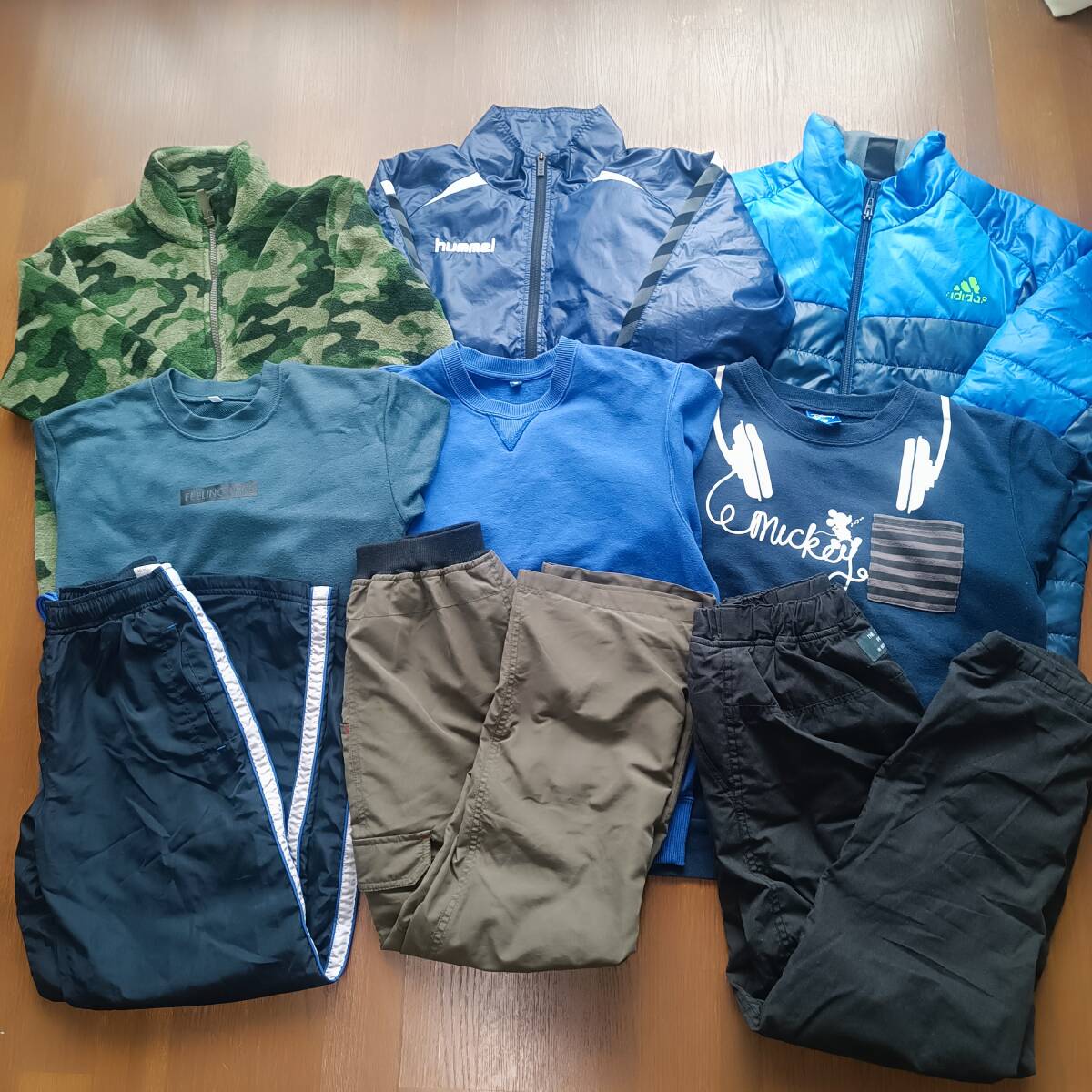 新品未使用入り　男の子　150サイズの服など　大量41点まとめ売り スクールセーター 男女兼用 Vネック セーター 制服 ウール混