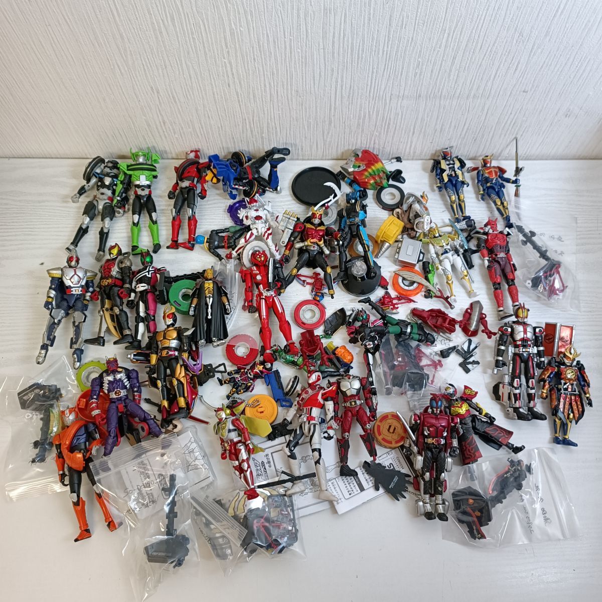 仮面ライダーファイナルフォームライド FFR00～FFR11 セットおまけ付き バンダイ 商品・サービスサイト | FFR00 仮面ライダーディケイド