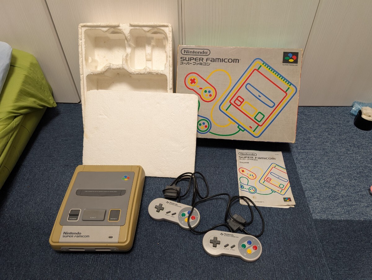 【極美品】Nintendo スーパーファミコン SHVC-001 付属品付き Nintendo (ニンテンドー) スーパーファミコン SHVC-001