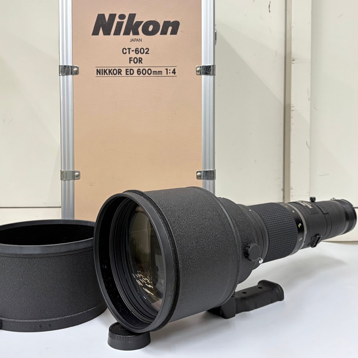 NIKON ai s NIKKOR ED 600mm f/4 レンズ　ケース付き NIKON ai s NIKKOR ED 600mm f/4 レンズ ケース付き Nikon】ニコン『Ai
