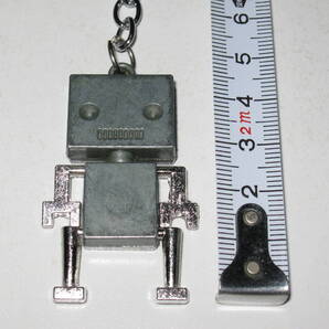 【ヴィンテージ風 ロボット モチーフ キーホルダー】キーチェーン バッグチャーム レトロ風 かわいい 可愛い レディース メンズ