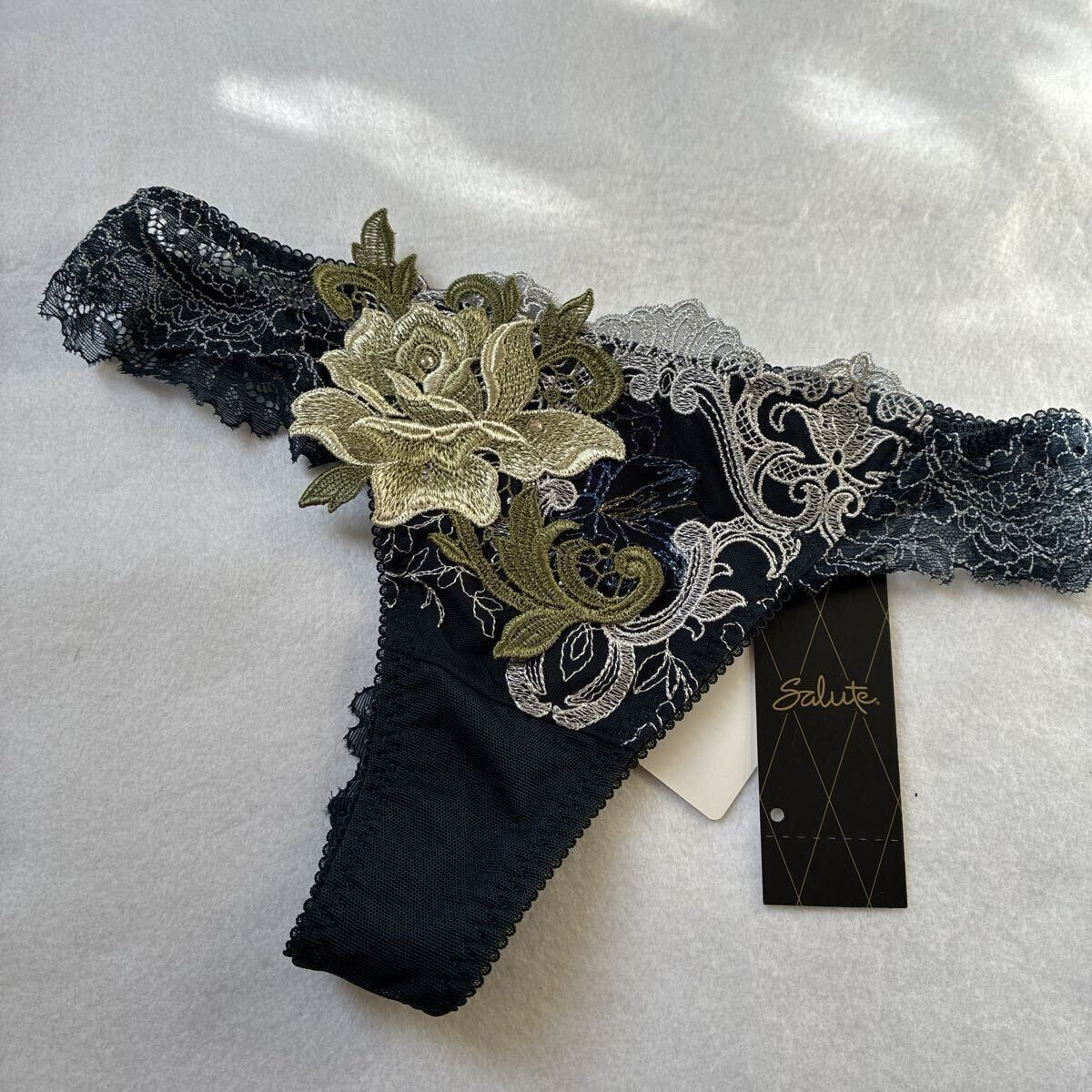 【タグ付新品未使用】サルート 02G ローマの休日　D70/M 2025年最新】サルート02の人気アイテム - メルカリ