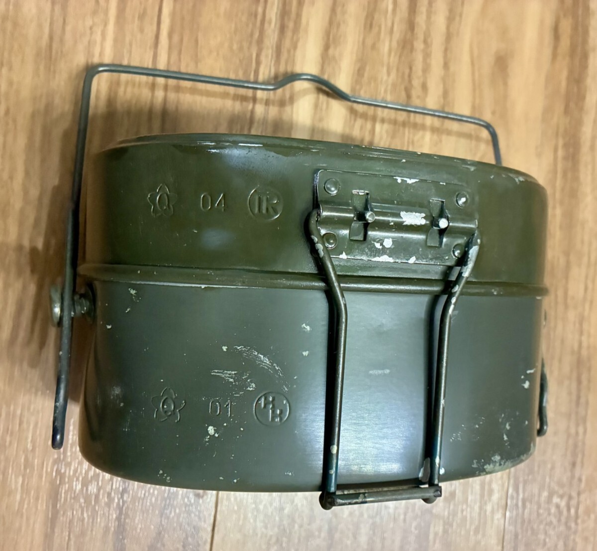 自衛隊　戦闘飯盒2型　軍幕　used 自衛隊 戦闘飯盒2型 軍幕 used 自衛隊】大人気の戦闘飯盒2型【本物】