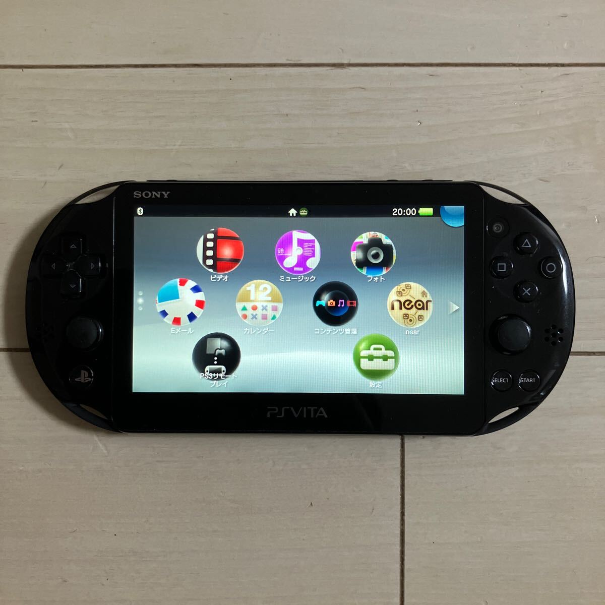 【ほぼ未使用】PSVITA PCH-2000 ブラック 箱付き PSVITA PCH-2000 ブラック 箱付