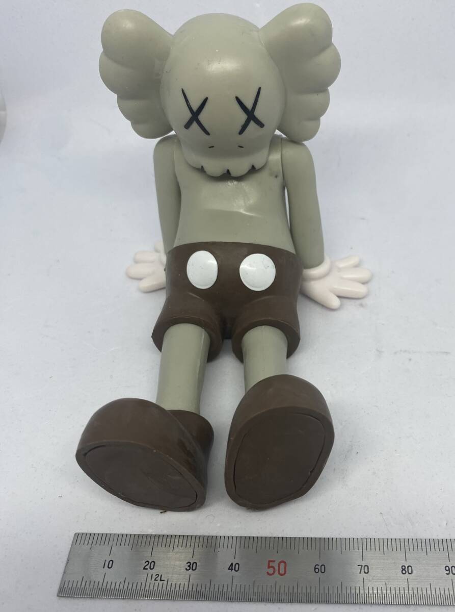 2025年最新】Yahoo!オークション -kawsの中古品・新品・未使用品一覧