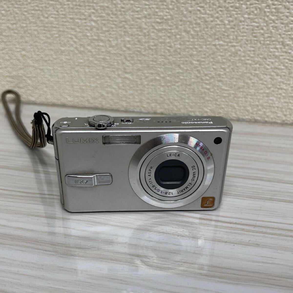 美品 Panasonic LUMIX DMC-FX7 動作品 元箱付き Panasonic LUMIX DMC-FX7 5.0MP Digital Camera - Silver for