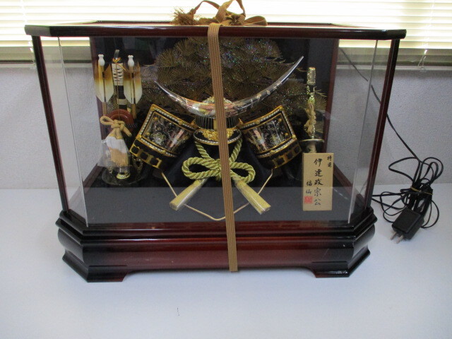 （美品）兜飾り中古一式 Yahoo!オークション - 兜飾り かぶと 五月 中古 端午の節句 昭和