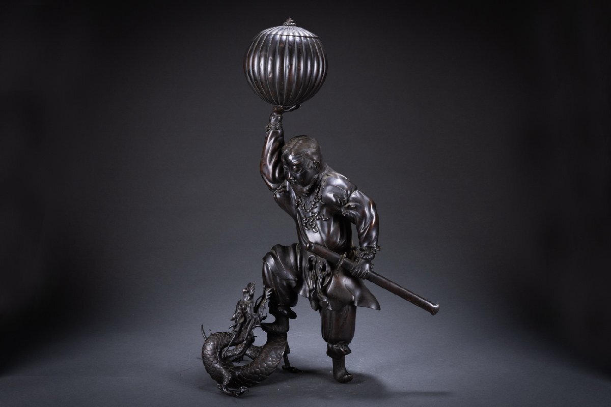 中国　古銅鍍金　龍彫　宣徳銅平卓　重さ約8.82㎏　D　R4443C 中国 古銅鍍金 龍彫 宣徳銅平卓 重さ約8.82㎏ D