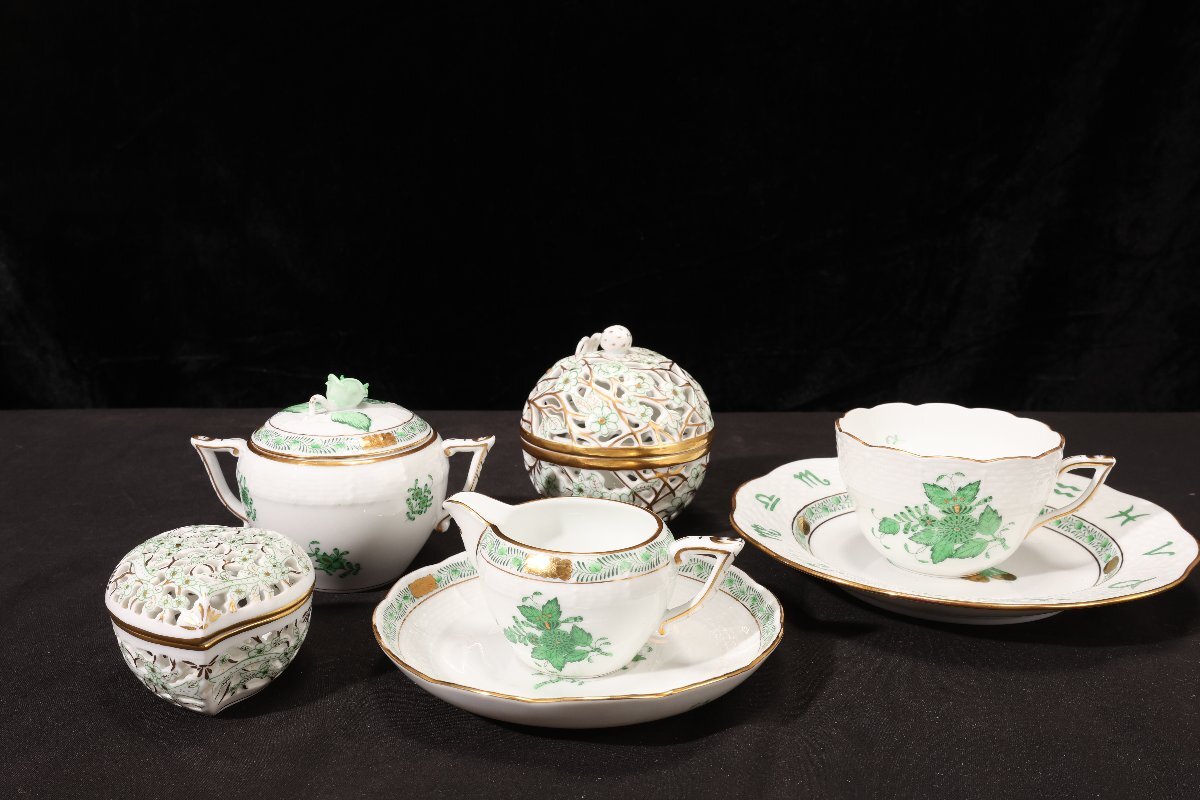 ヘレンドインドの華 時計　箱付き HEREND 未使用 ヘレンドインドの華 時計 箱付き HEREND 未使用