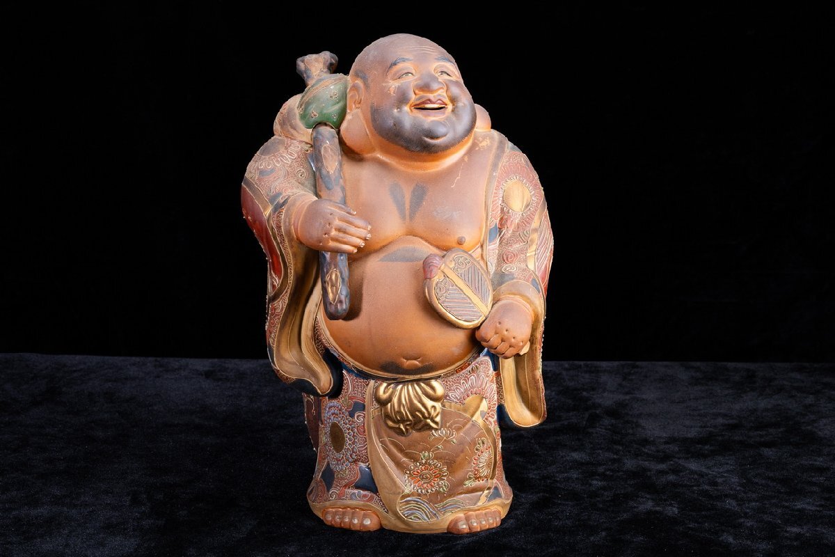 買いたい金額をコメント下さい。布袋様、床の間飾　1体　裏に九谷焼とあります 買いたい金額をコメント下さい。布袋様、床の間飾 1体 裏に九谷焼と