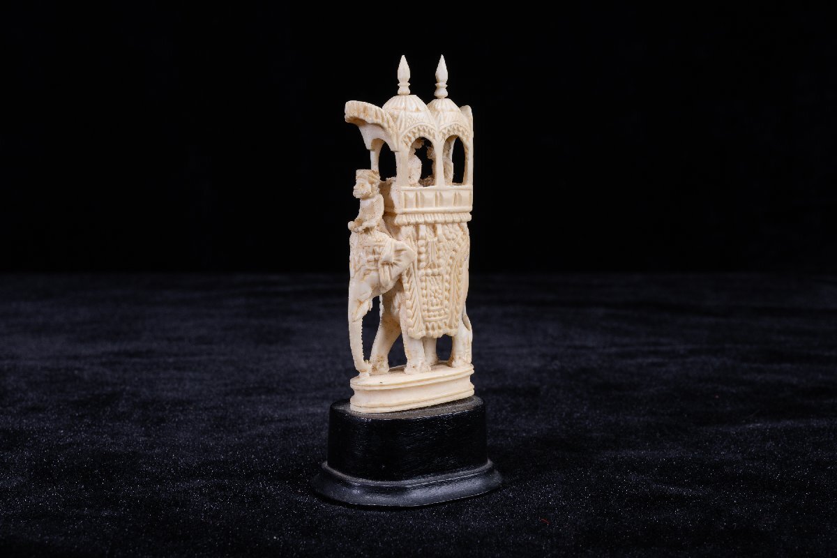 仏像　天然素材　マンモス　象牙調　彫刻 古美術 仏像天然素材マンモス象牙調彫刻 古美術