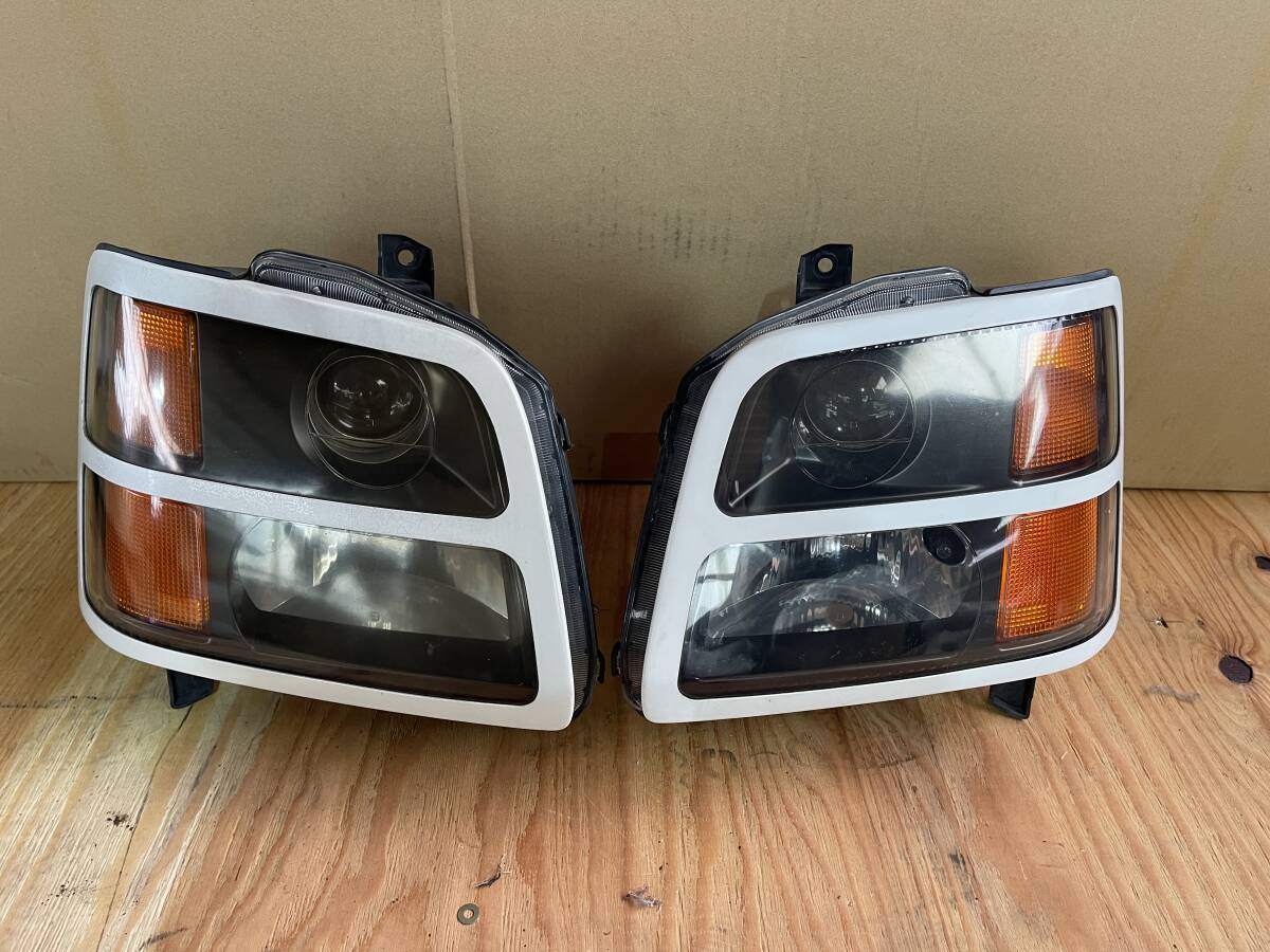 ほぼ新品　ワゴンR　ヘッドライト　左右　ハロゲン　MC21S/22C ワゴンR MC21/22 純正プロジェクターヘッドライト 左側