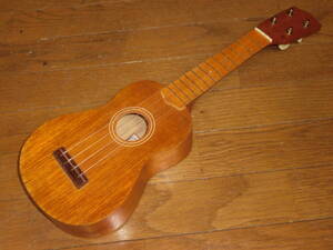 Famous UKULELE No.60★フェイマス ソプラノウクレレ★美品!