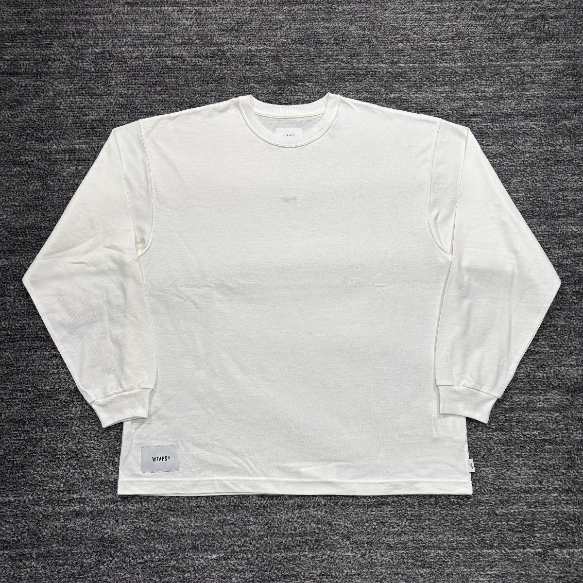 さらにSALE美品wtaps ロングtシャツ　フロント・バック・スリーブロゴ WTAPS ダブルタップス SCREEN クロスボーン ロゴプリント ロング