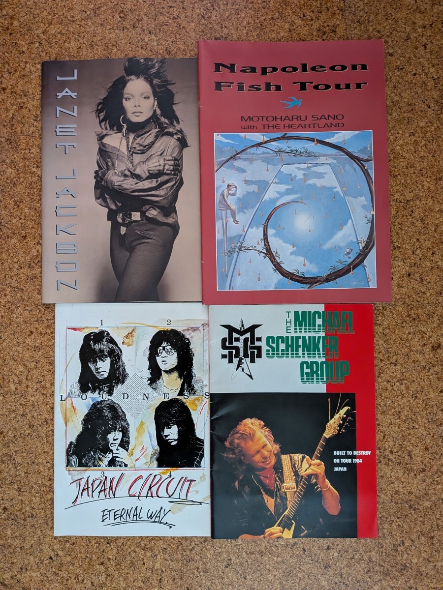 ビートルズ☆ 日本公演 パンフレット ★ 1966年☆ピンナップ・保護紙付 ビートルズ☆ 日本公演 パンフレット ☆ 1966年☆ピンナップ・保護紙付