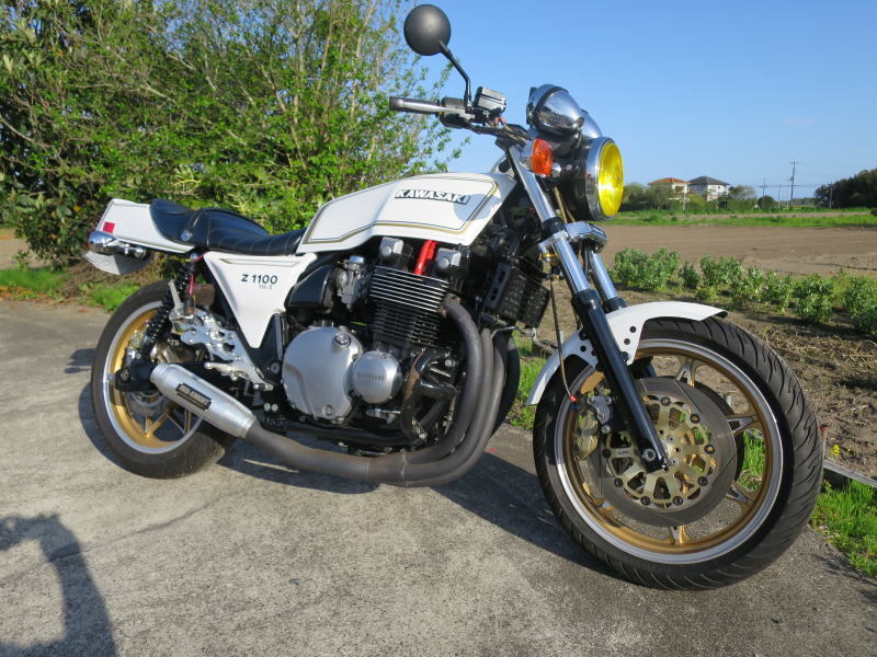 ゼファーXセブンスターキャスト白 Amazon.co.jp: ゼファー400 キャストホイール 金前後ZR400C