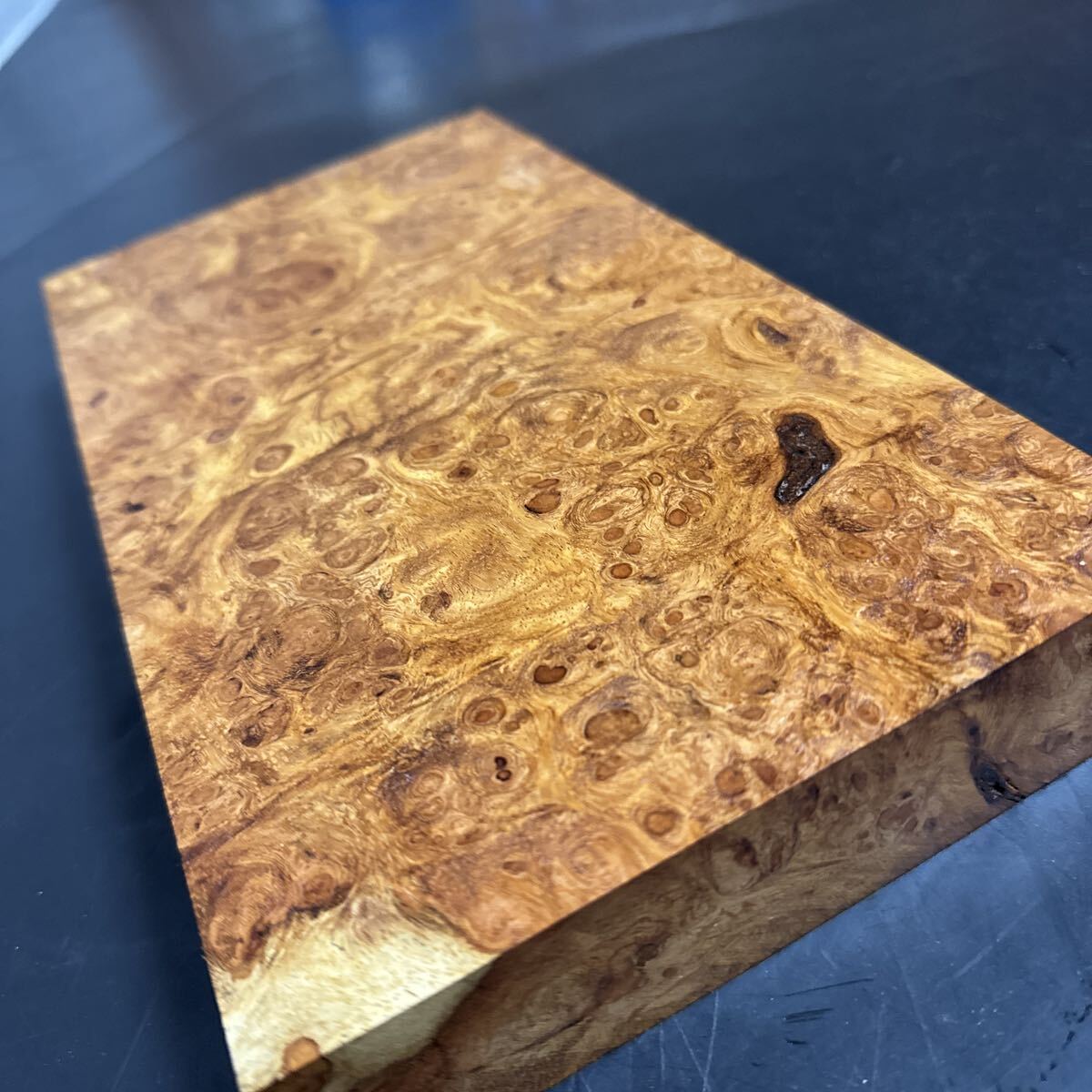 高級銘木、カリン木製、花梨木の瘤杢、盆栽台 高級銘木、カリン木製、花梨木の瘤杢、盆栽台 インテリア小物