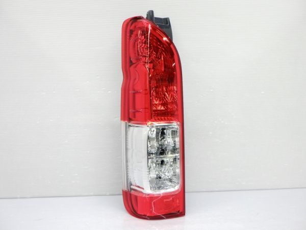 2025年最新】Yahoo!オークション -ハイエース テールランプ 左