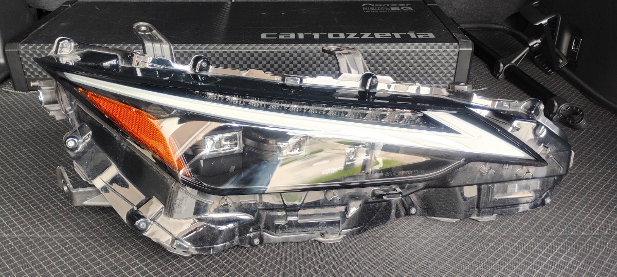 Yahoo!オークション -「レクサス is ヘッドライト 右」の落札相場