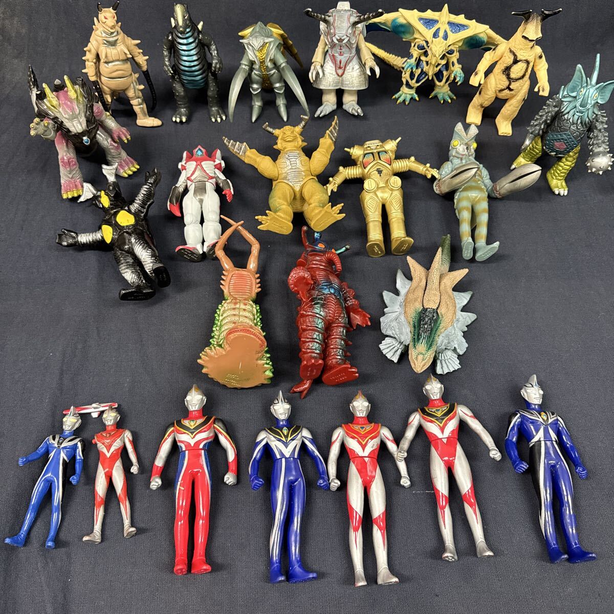 ウルトラマン　怪獣　ソフビ　まとめ売り　ゼットン　タイラント　バルタン　年代物 Yahoo!オークション -「ウルトラ怪獣ソフビ タイラント」の落札
