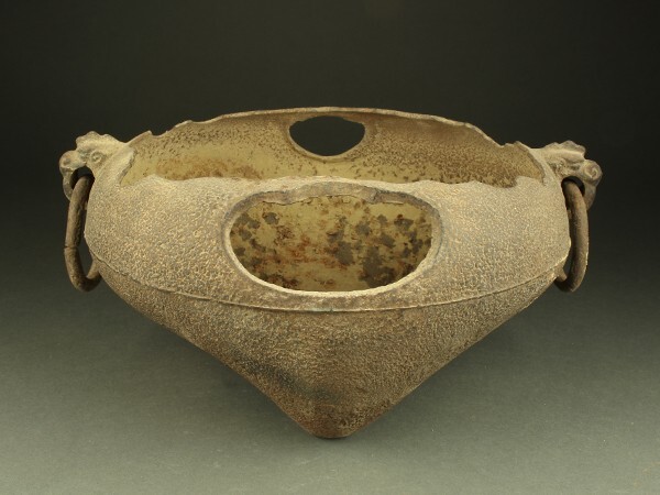 窶れ風炉 窶れ風炉