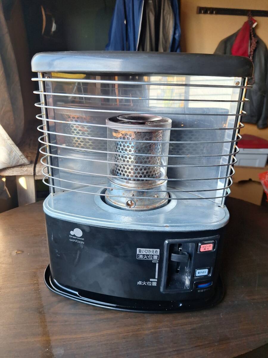 石油ストーブ　未使用品 灯油ストーブ 石油ストーブ キャンプ 暖房ストーブ 小型 多機能