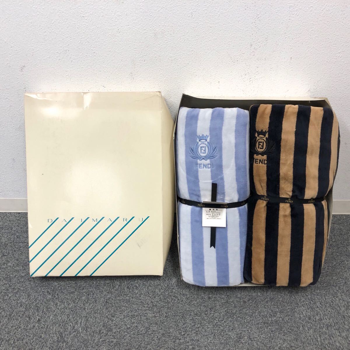 【未使用】FENDI フェンディ  綿毛布　ベージュ FENDI フェンディ ☆ 綿毛布 毛布 Blanket 寝具 ズッカ ペカン
