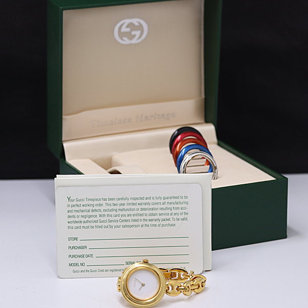 動作未確認　グッチ　チェンジベゼル　11.12.2 ホワイト　希少 Yahoo!オークション -「グッチ 11／12.2」の落札相場・落札価格