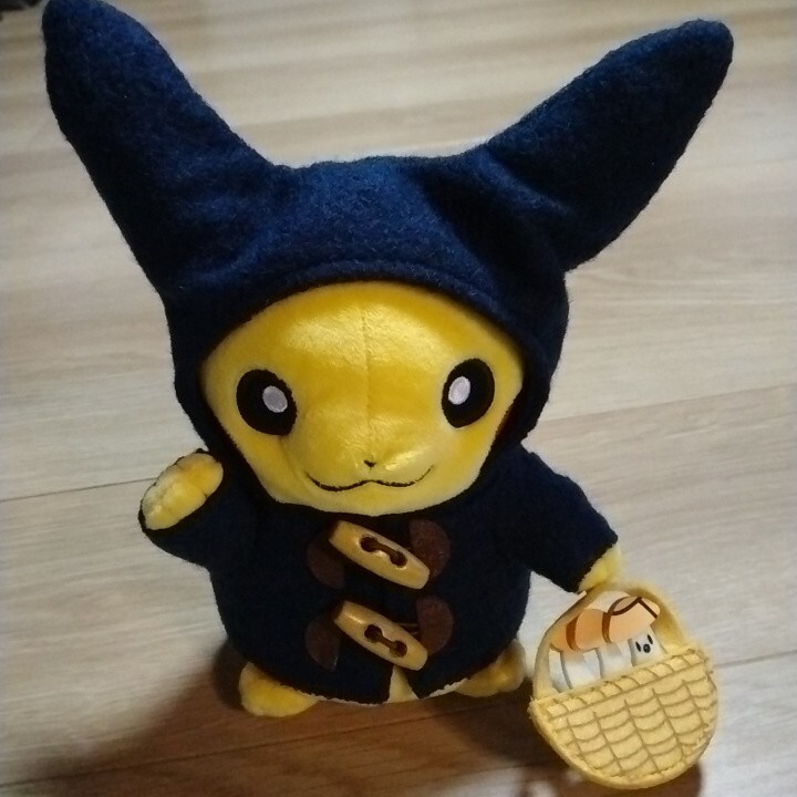 レア　ピカチュウぬいぐるみ(非売品) レア】ピカチュウ 初期 おしゃべりぬいぐるみ - メルカリ