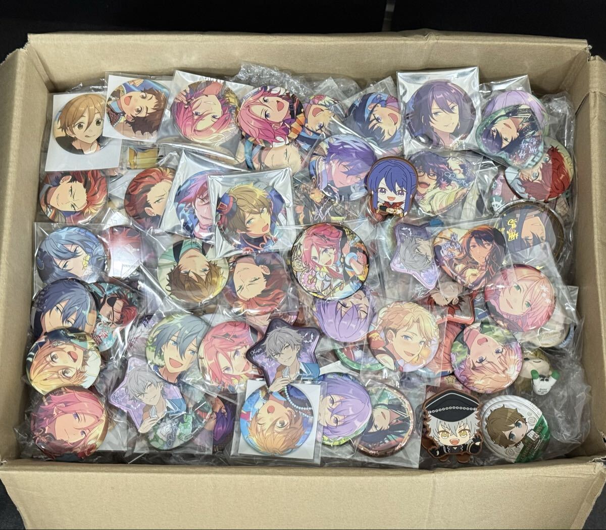 あんスタ 大量 まとめ売り まとめ 缶バッジ アクスタ CD クリアファイル あんスタ 大量 まとめ売り まとめ 缶バッジ アクスタ CD クリア