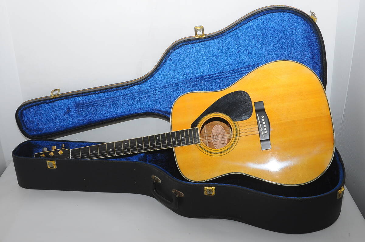 YAMAHA FG-300D アコースティックギター 頑丈なハードケース付 YAMAHA FG-300D アコースティックギター ハードケース付 YAMAHA