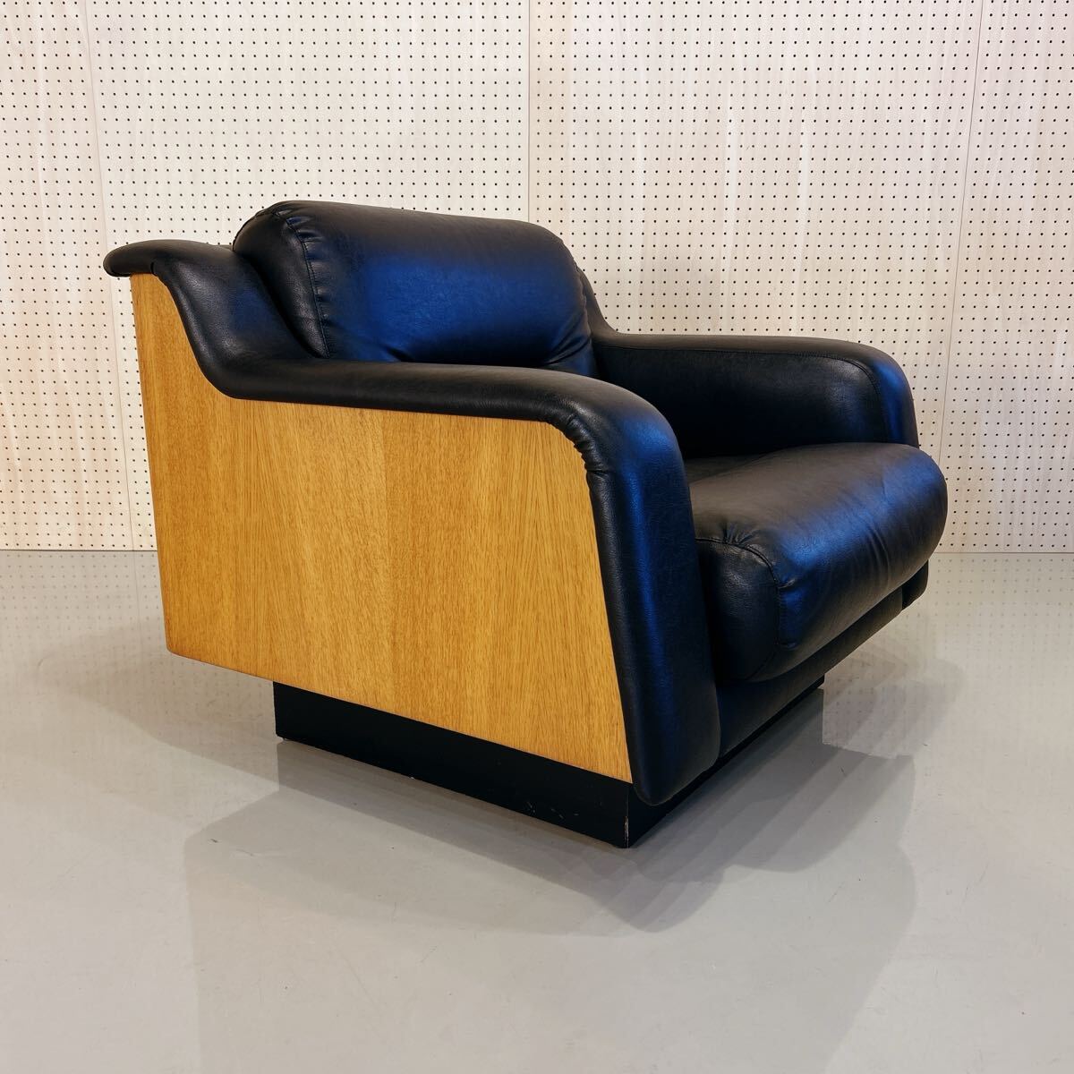 昭和レトロ◼️ミッドセンチュリー 未使用ソファセット 1970年オレンジストライプ 70s ミッドセンチュリー ソファチェア 昭和レトロ スペース