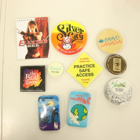 JUNK／ヴィンテージ缶バッジ／まとめ売り／USA JUNK VINTAGE 缶バッジ／100個／US VINTAGE JUNK VINTAGE 缶