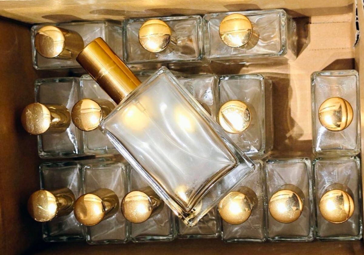 香水 空瓶 残り コレクションケース付 Yahoo!オークション -「香水 空瓶」(香水、フレグランス) の落札