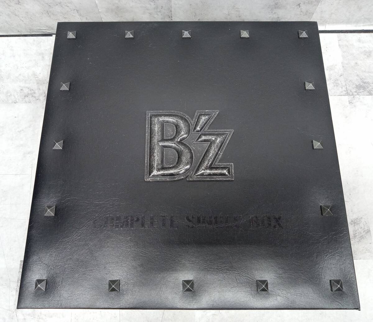 Yahoo!オークション -「b'z complete single box」の落札相場