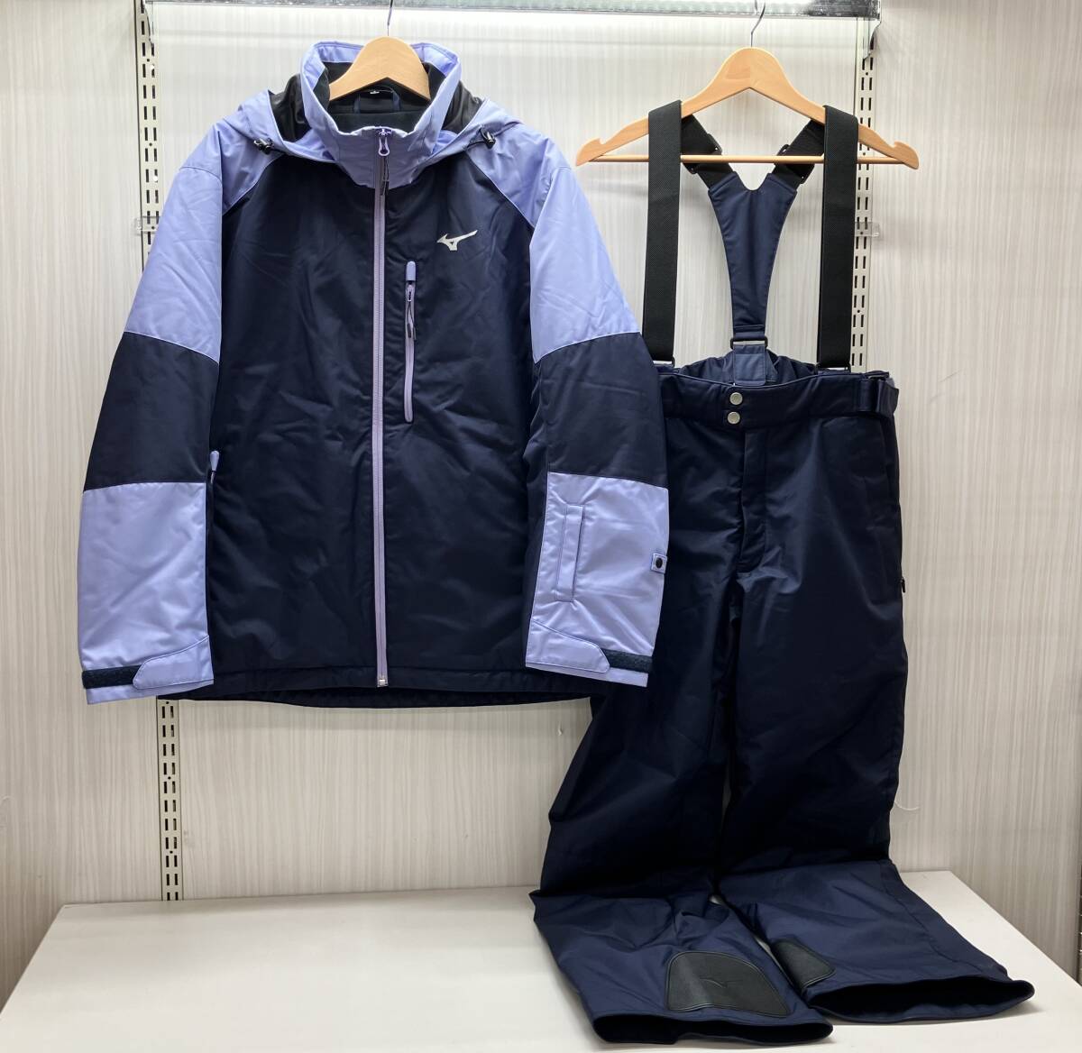 ミズノMIZUNO スキーウェア上下セット MATEモデル 中古サイズM 非売品 ミズノMIZUNO スキーウェア上下セット MATEモデル 中古サイズM