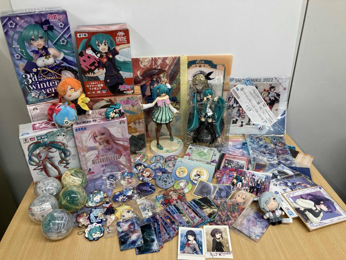 初音ミク グッズまとめ売り 缶バッジ ポストカード 初音ミク グッズまとめ売り 缶バッジ ポストカード 初音ミク