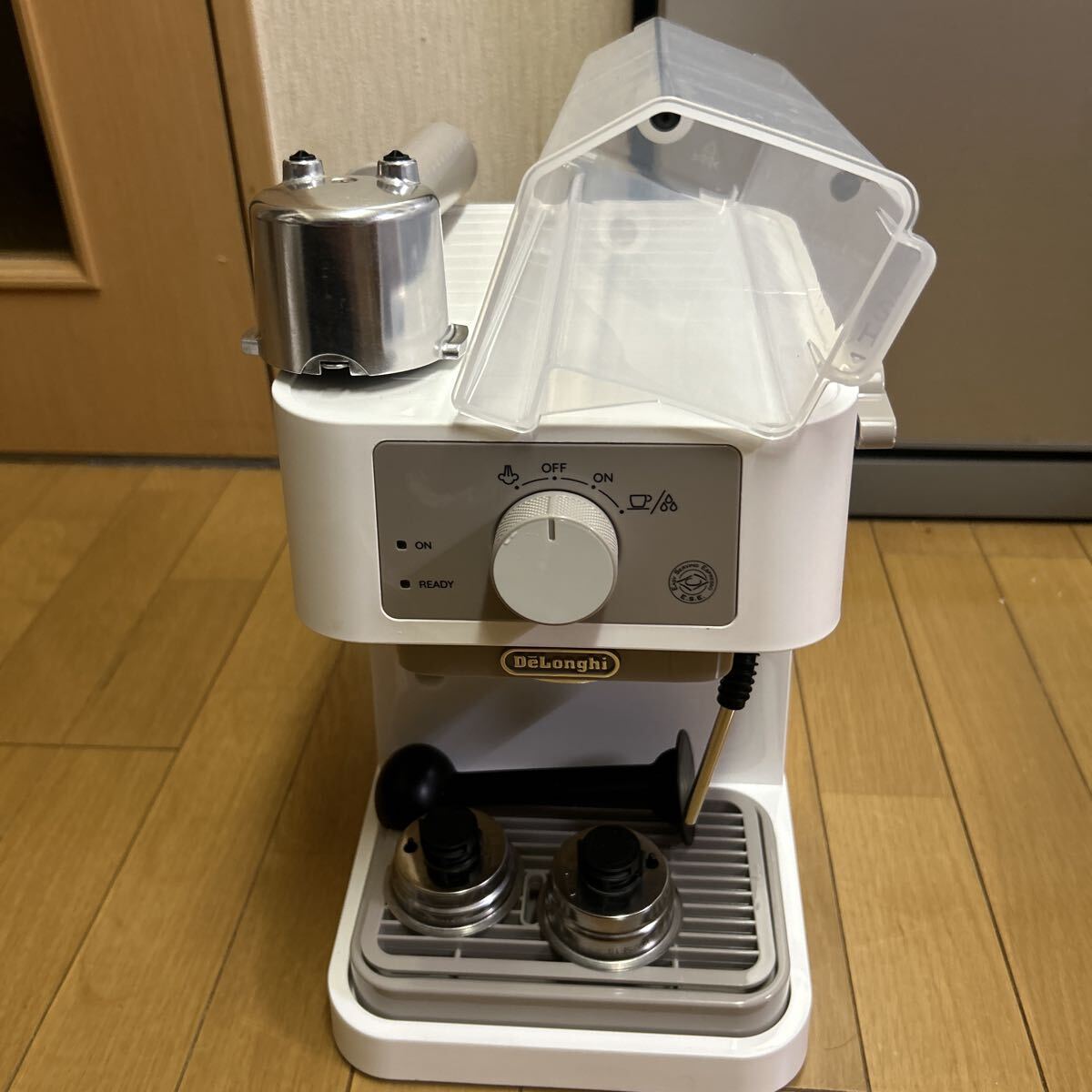DeLonghi エスプレッソマシン ホワイト 中古 2025年最新】デロンギ エスプレッソ＆カプチーノマシン ec 1