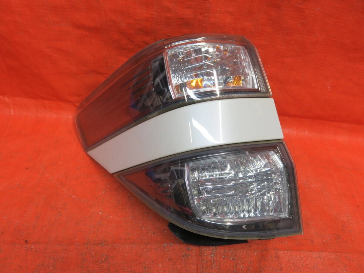 ニ*シ様 20系 トヨタ ヴェルファイア テールランプ左テールライト ヴェルファイア20系 純正 LED 左 テールライト テールランプ