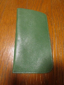 IL BISONTE MADE IN ITALY イルビゾンテ レザー小物入れ レザーケース メガネケース 緑色系 型押しロゴ